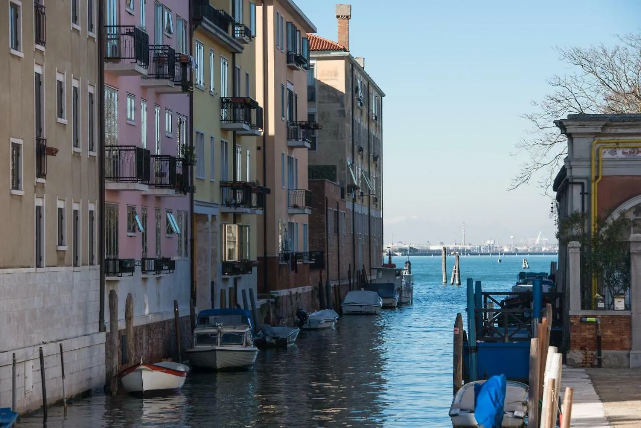Art Painting Apartment With Canal View Venise Italie