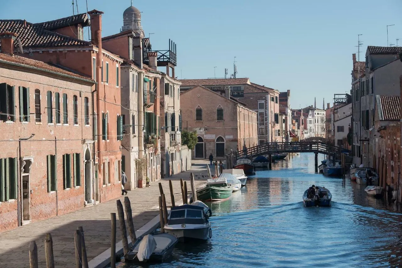 Art Painting Apartment With Canal View contacts